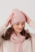 Pikkukuva 2 / 3: Hattu ja huivisarja DAILY PINK