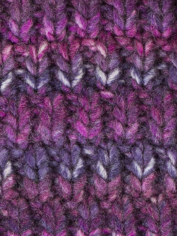 Barnens vintermössa med pompom docka