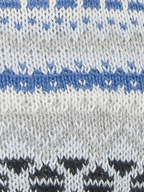 Babymössa knuten med en pompom Döll