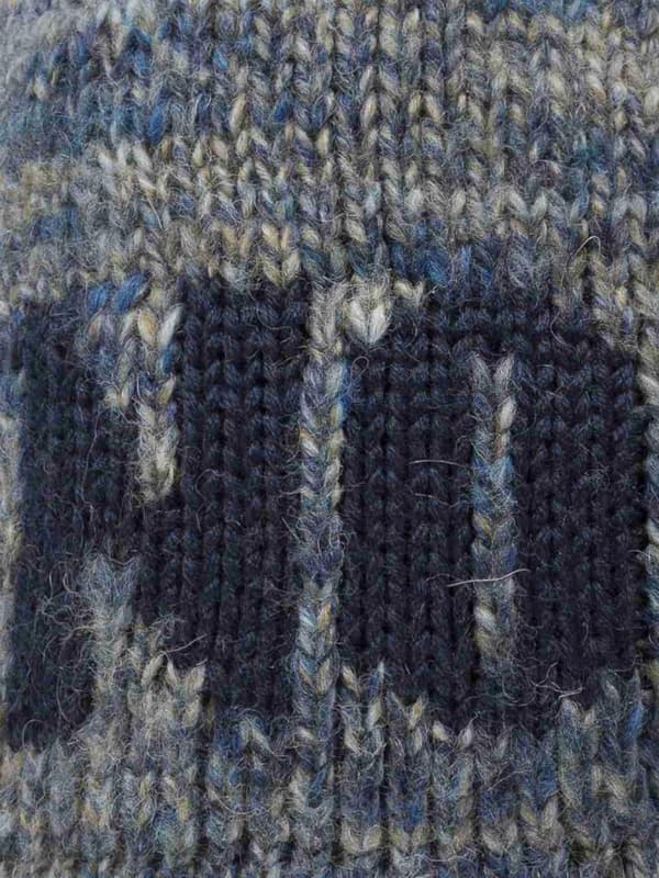 Pojkmössa med pompom, grå och blå, Nej!, Döll