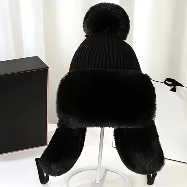 Stickad öronlapphatt, vindskyddande design, pom-pom-funktion,Svart, En storlek passar alla