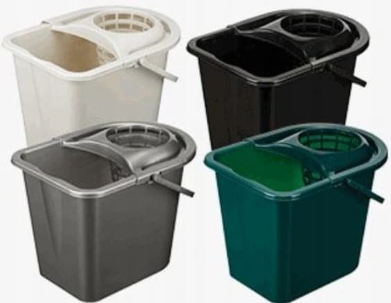 Moppiämpäri, jossa puristin ja kahva, 14 l