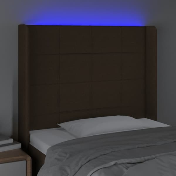 sengegavl med LED-lys 93x16x118/128 cm stof mørkebrun