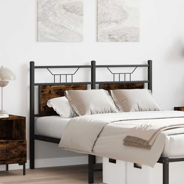 vidaXL Sängynpääty savutammi 120 cm tekninen puu ja teräs