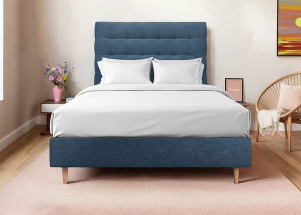 Bäddgavell med tuftat blått tyg L 150 cm - Ep 10 cm stoppad - Designad bäddgavel i massivt trä