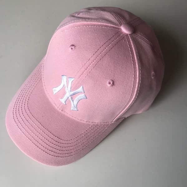 BABY PINK ROSA KEPS SNAPBACK NYW