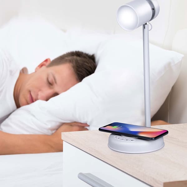 Grundig Bordlampe med trådløs oplader og højtaler 76lm