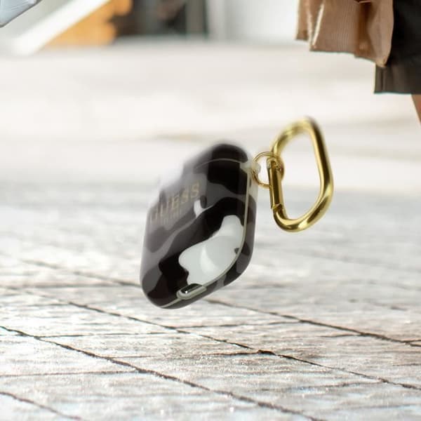 Guess Camouflage Design Halvstyv silikon AirPods-fodral - grå