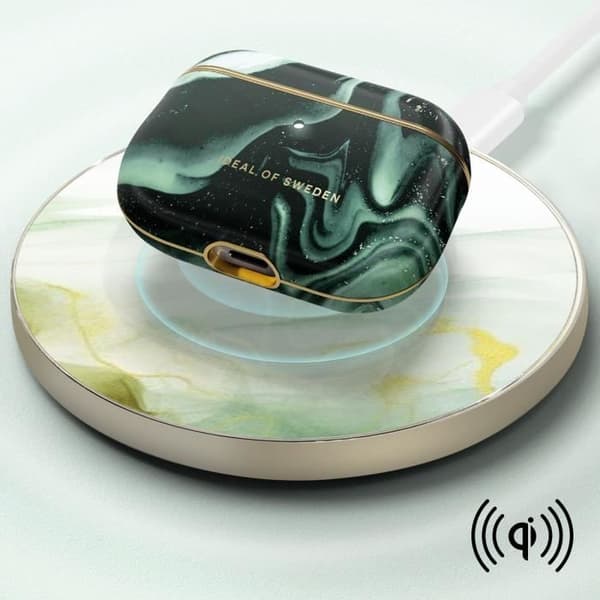 Marbled AirPods Pro 2 Fodral Elegant Golden Olive Marble iDeal of Sweden Mörkgrön