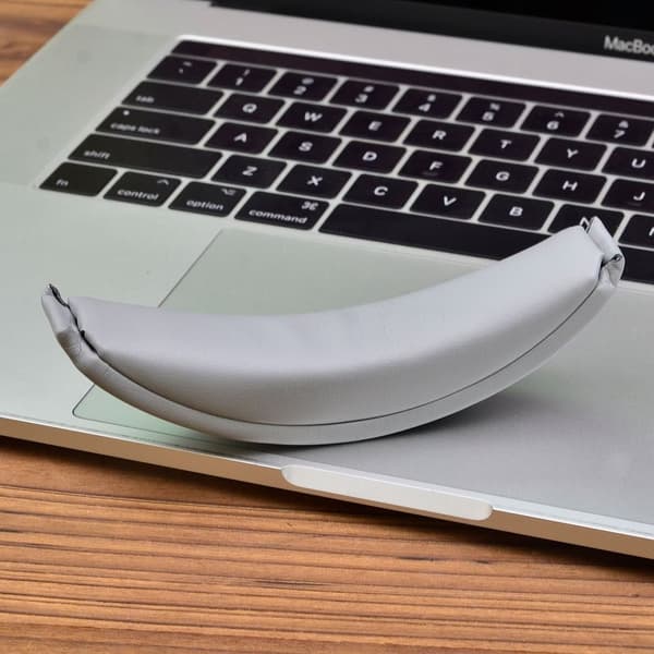 INF Hiekkadyyninharmaa pääpanta Bose QC35/QC45 -kuulokkeille työkalun kanssa