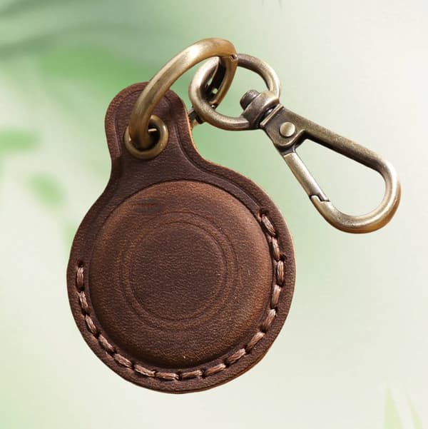 INF Premium-nahkakotelo Apple AirTagille kahvia