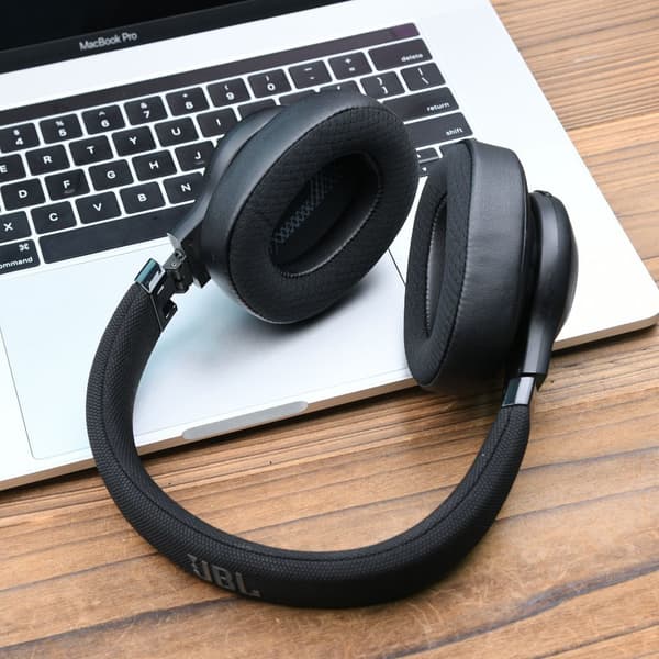 INF Svarte øreputer for JBL E65BTNC hodetelefoner - Sett med 2