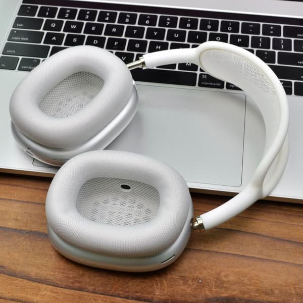 INF Øreputer for AirPods Max - Apple Fabric & Silicone Sølv
