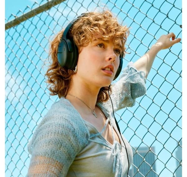 Bose trådlösa headset QuietComfort hörlurar, svarta