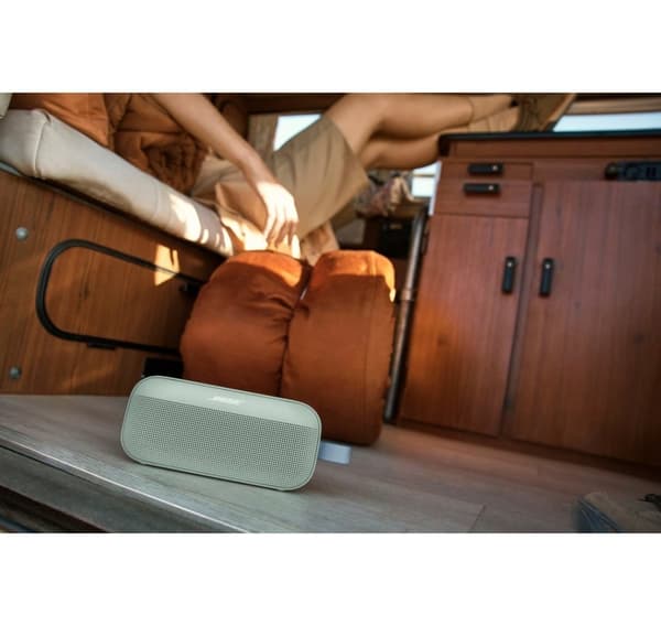 Bose wireless speaker SoundLink Flex II, green