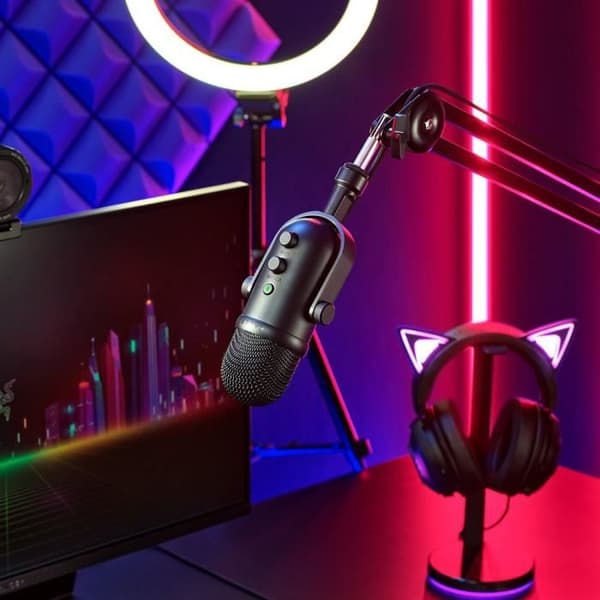 Gaming headset - RAZER - SEIREN V2 PRO - Svart - Trådbunden - Dynamisk USB-mikrofon