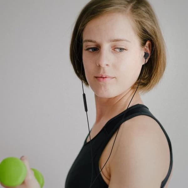 In-ear hörlurar - Akashi - USB-C - Magnetiska - Trådade - Svart