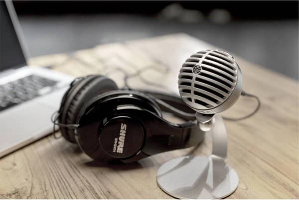 Shure SRH240A-EFS langalliset kuulokkeet musta