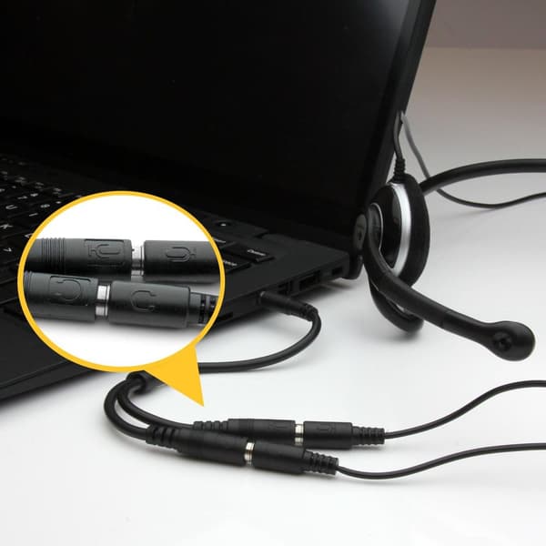 StarTech .com 3,5 mm Jack Audio Y-kabel - 4 ben. til 3 pin Headset-adapter til headset med hovedtelefon-/mikrofonstik - St/Bu - Headset-splitter - 20