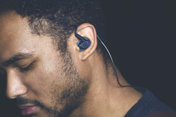 MEE audio MX4 PRO hybrid quad-driver In-Ear Monitors  Black/Smoke