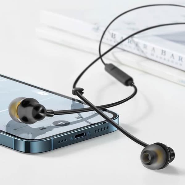 Kabelanslutna Lightning In-Ear-hörlurar LinQ Mikrofon och knappar Svarta