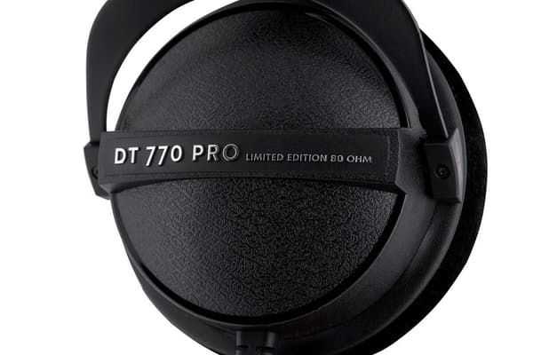 Beyerdynamic DT 770 PRO 80 OHM BLACK LIMITED EDITION - lukkede studiehovedtelefoner