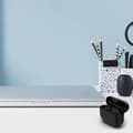 Miniatyrbilde 7 av 7: Lader til Jabra Elite 8 i svart med magnetisk lading og kompakt design