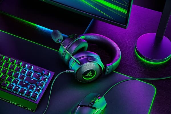 Razer Kraken V3 HyperSense Headset Kabelanslutet huvudband Gaming USB Typ-A Svart