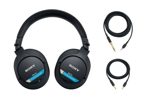 Sony MDR-M1 - suljetut studiokuulokkeet