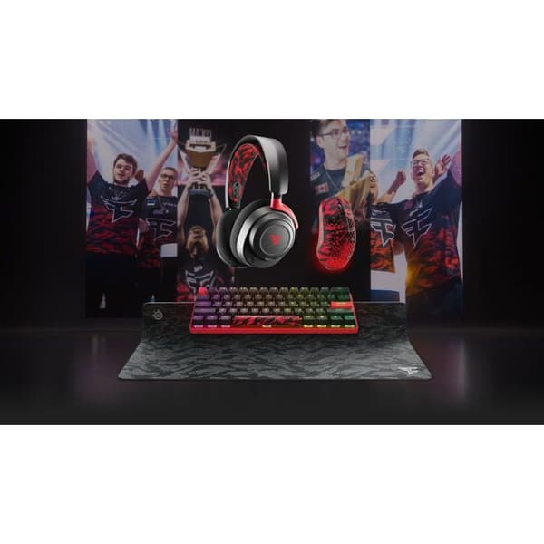 SteelSeries Arctis Nova 7 Faze Clan