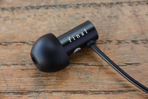 Final Audio E2000 hörlurar
