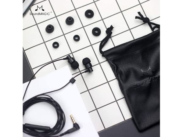 SoundMagic SoundMAGIC ES30C headphones for Smartphones