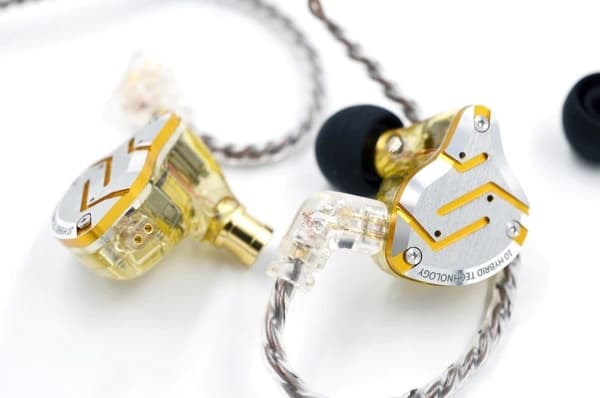 KZ Acoustics ZS10 Pro. 3,5 mm öronsnäckor i guld
