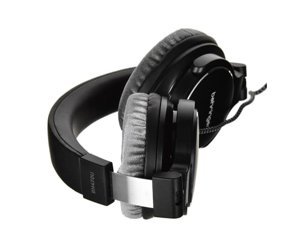 Behringer BH470U - studiehovedtelefoner med mikrofon og USB-tilslutning