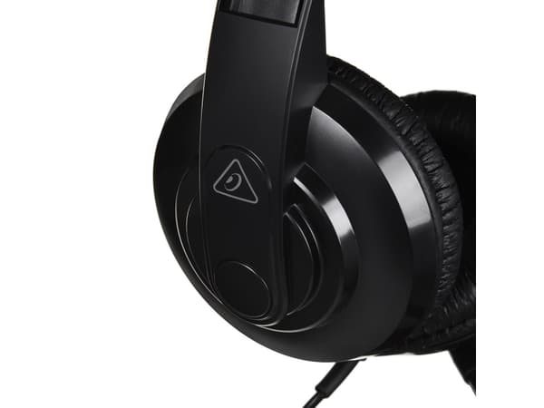 Behringer HPM1100U - Slutna hörlurar med mikrofon och USB-anslutning