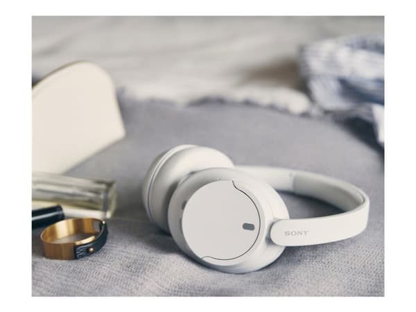 Sony WH-CH720N - Hodetelefoner med mikrofon - full størrelse - Bluetooth - trådløs, kablet - aktiv støydemping - 3,5 mm jakk - hvit