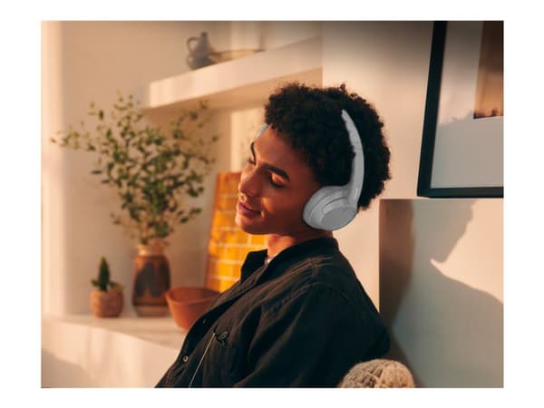Sony WH-CH720N - Hodetelefoner med mikrofon - full størrelse - Bluetooth - trådløs, kablet - aktiv støydemping - 3,5 mm jakk - hvit