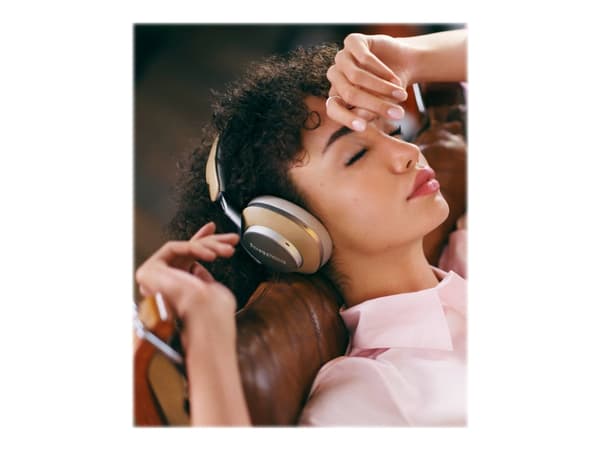Bowers & Wilkins Px8 - Hörlurar med mikrofon - fullstorlek - Bluetooth - trådlös - aktiv brusradering - ljudisolerande - tan