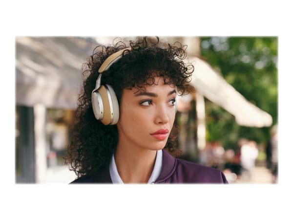 Bowers & Wilkins Px8 - Hörlurar med mikrofon - fullstorlek - Bluetooth - trådlös - aktiv brusradering - ljudisolerande - tan