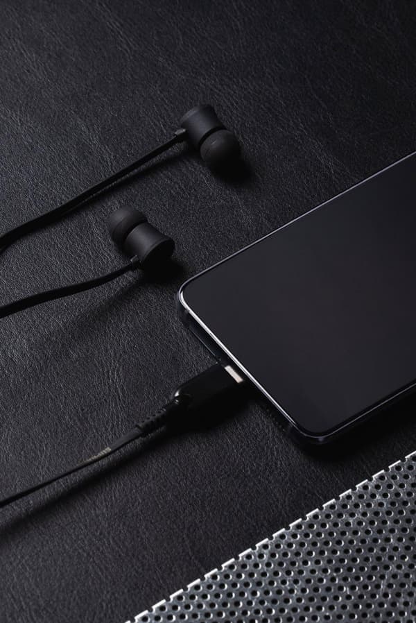 NERO USB-C - in-ear-kuulokkeet w / kaapeli - musta