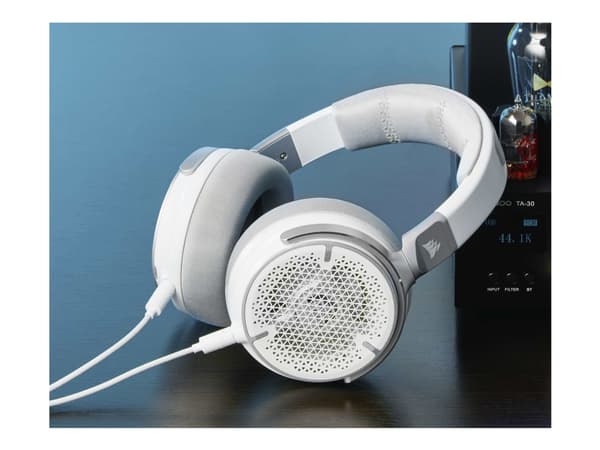 CORSAIR Gaming Virtuoso PRO - Headset - fullstorlek - kabelansluten - vit