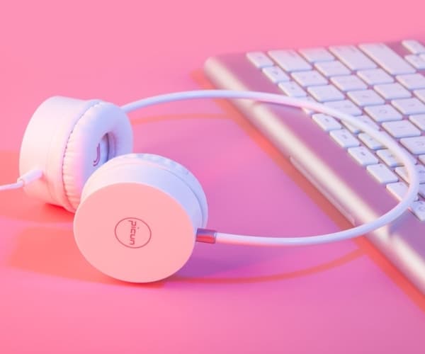 PICUN C20 WIRED HEADPHONES WHITE/PINK