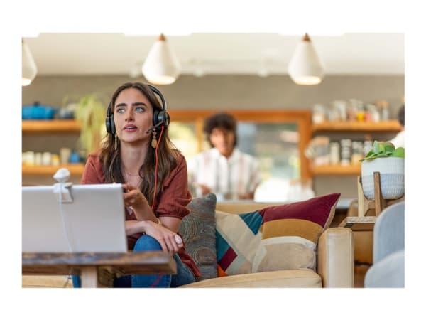 Poly Blackwire 8225 - Headset - på örat - kabelansluten - aktiv brusradering - USB-A - svart - Zoomcertifierad