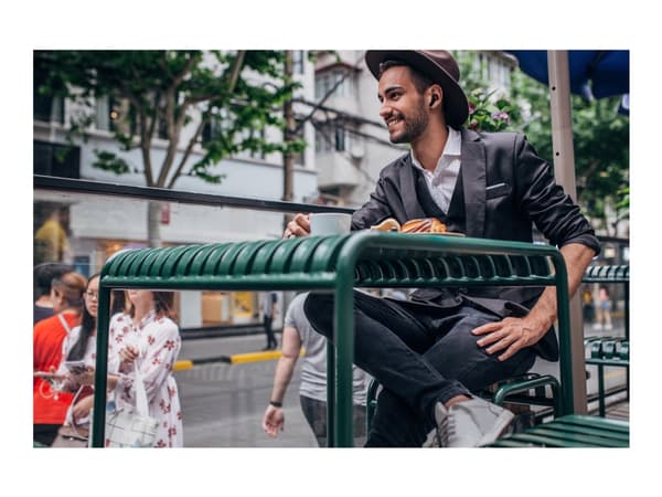 Creative Aurvana Ace - True wireless-hodetelefoner med mikrofon - i øret - Bluetooth - aktiv støydemping - svart, bøkker