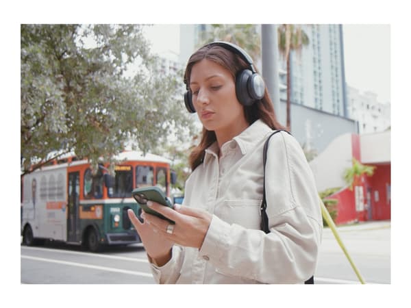 Bang & Olufsen Cisco 980 - Headset - fullstorlek - Bluetooth - trådlös, kabelansluten - aktiv brusradering - USB-A, 3,5 mm kontakt - antracitsvart -