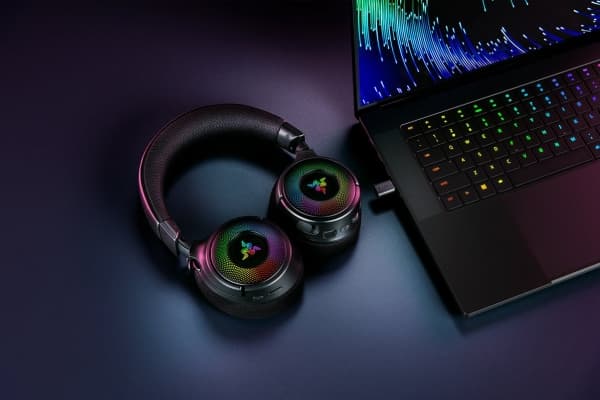 Razer Kraken V4 - Headset - fullstorlek - Bluetooth/radiofrekvens 2,4 GHz - trådlös, kabelansluten - USB-A, USB-C