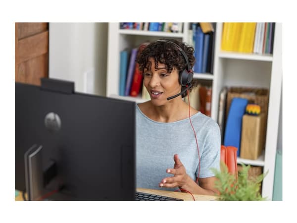Poly Blackwire 5220 - Blackwire 5200 series - hodesett - on-ear - kablet - USB-C, 3,5 mm jakk - svart - Certified for Skype for Business, Cisco Jabbe