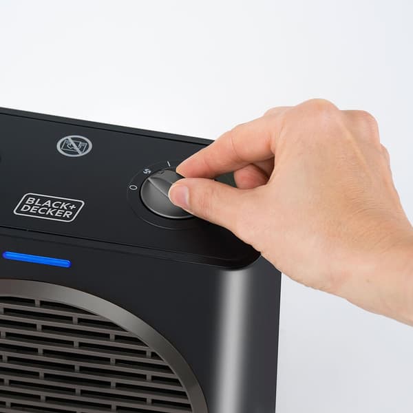 BLACK+DECKER Tuuletin 1500W Musta