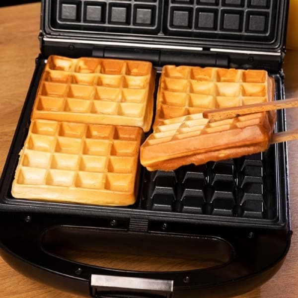 Cecotec Smörgåsmaskin Rock'nToast Family Waffle. 1500 W, Kapacitet 4 våfflor, Non-stick beläggning, 180° roterande system, Värme