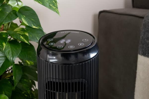 BREND Elektrisk kakelugn med atmosfärseld – Keramisk – Svart